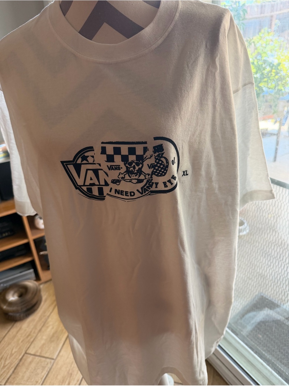 Men’s Vans Graphic Logo Tee in White Xl NWT